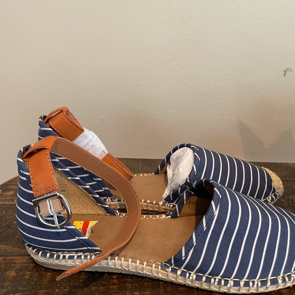 Style & Co. women’s Paminaa sandal created for Macys. Navy stripe . NWT - Picture 5 of 13